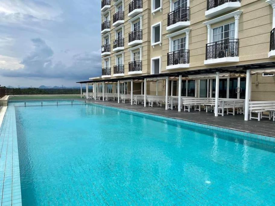 Pool View At Sweet Home Ii-Champs Elysees, Kampar Εξωτερικό φωτογραφία